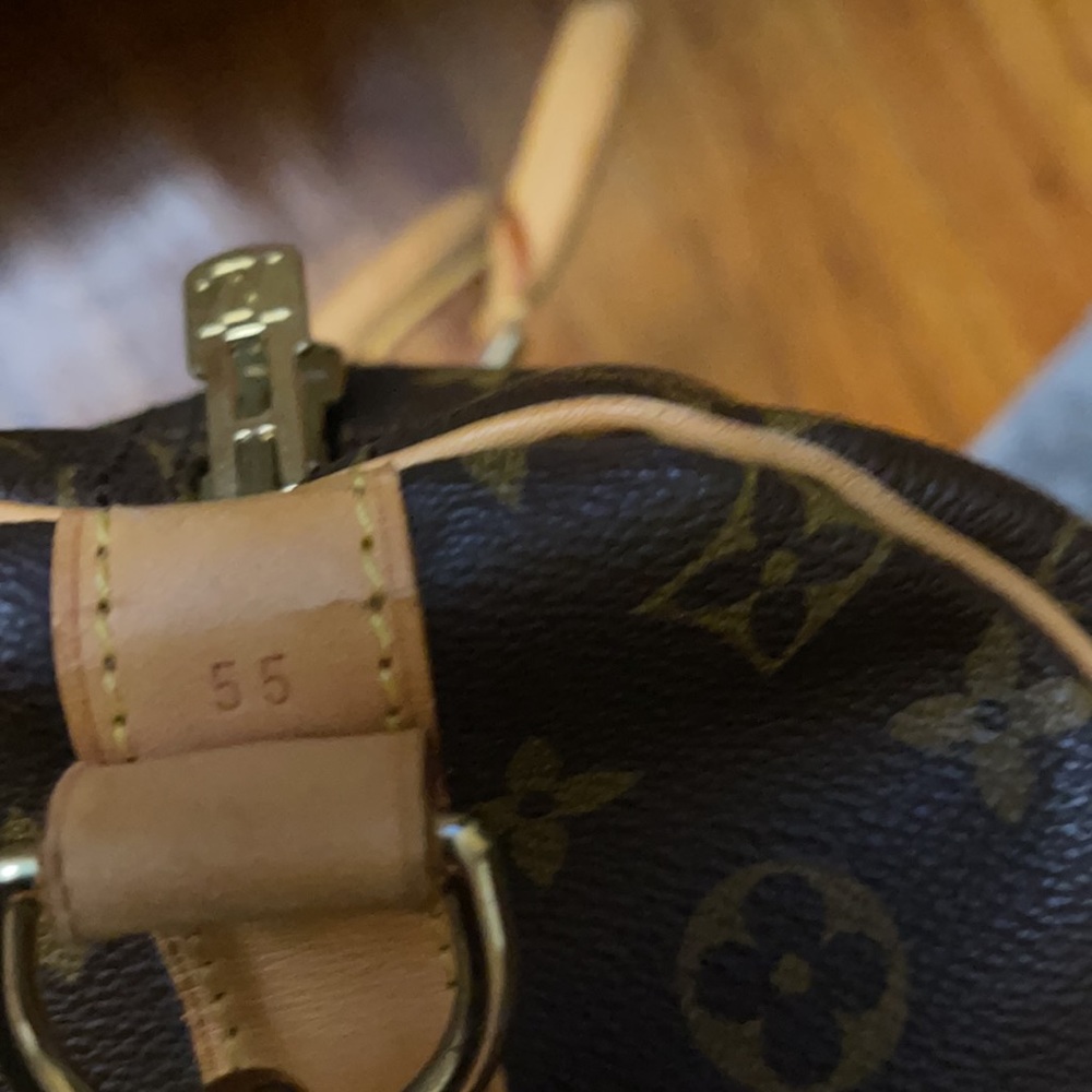 Louis Vuittion Duffel bag use  in good condition - Picture 5 of 16